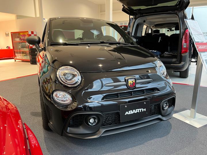 ABARTH 695 Competizione MT LHD