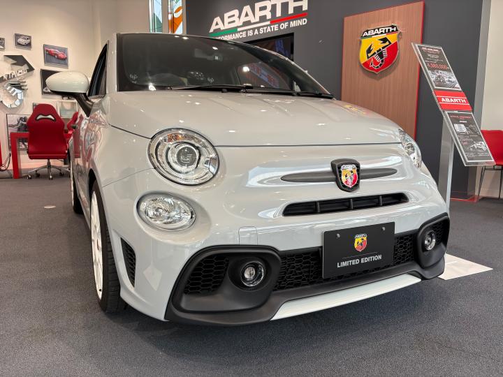 ABARTH 695 [販売終了]esseesse