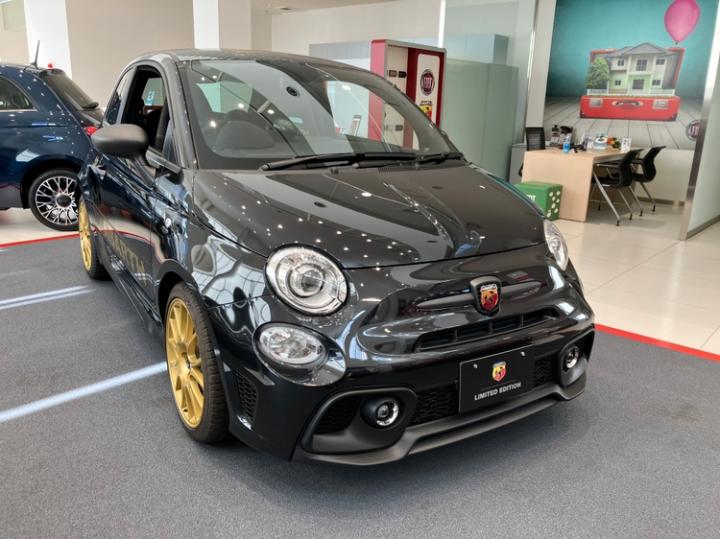 ABARTH 695 75° ANNIVERSARIO