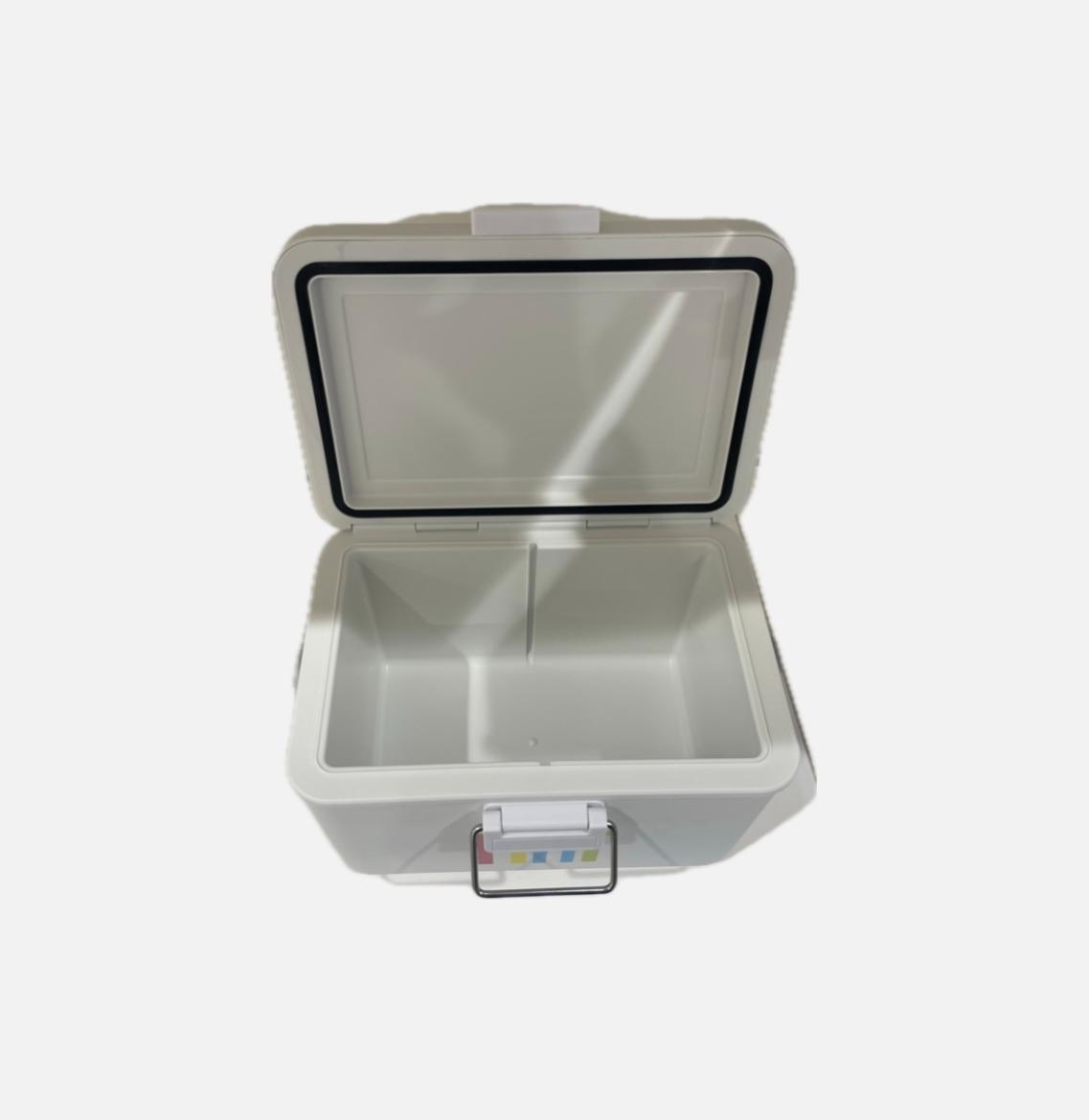 FIAT　クーラーボックス