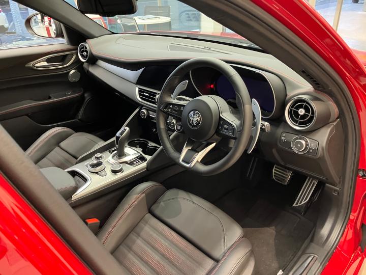 GIULIA TRIBUTO ITALIANO