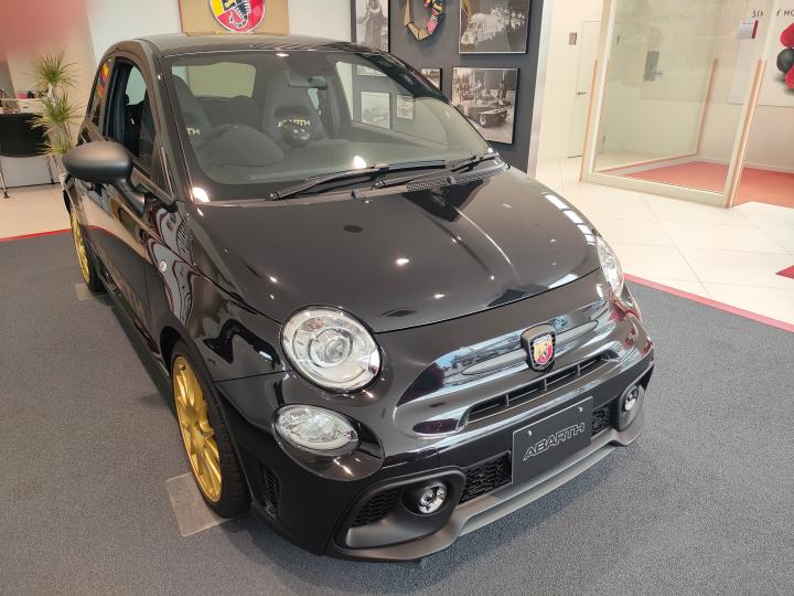 ABARTH 695 75° ANNIVERSARIO