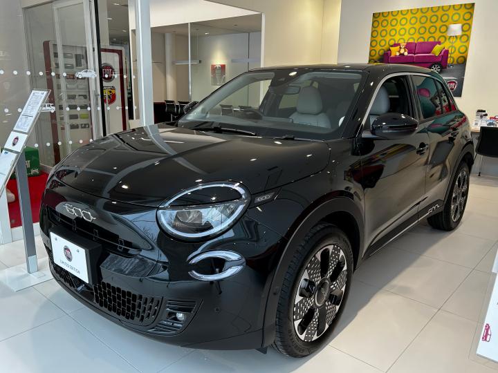 600 Hybrid NERO CINEMA