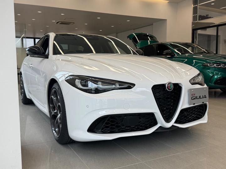 GIULIA TRIBUTO ITALIANO