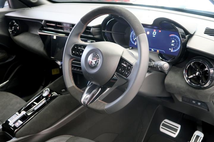 JUNIOR Ibrida INTENSA