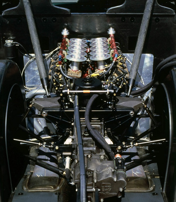 1988 ALFA ROMEO 164 Pro Car｜アバルトの歴史を刻んだモデル
