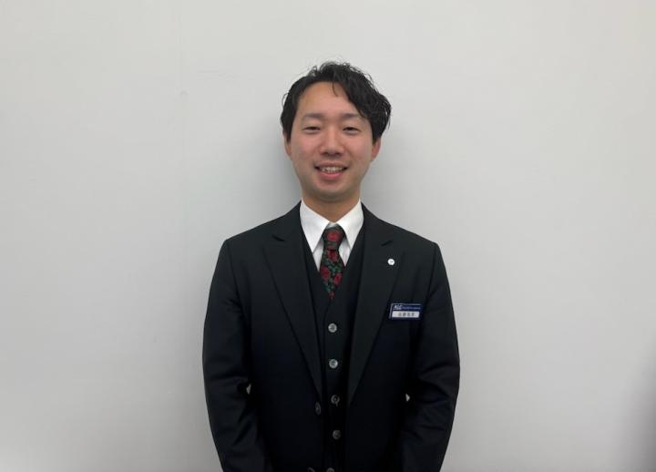 セールススタッフ 佐藤