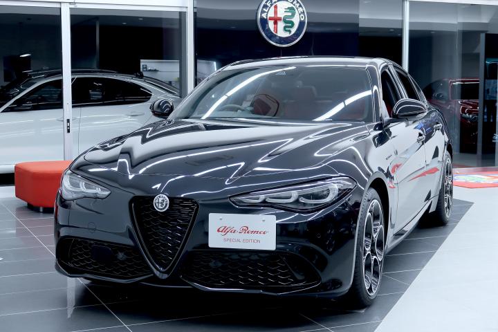 GIULIA 2.0 TURBO VELOCE MONOCHROME EDITION