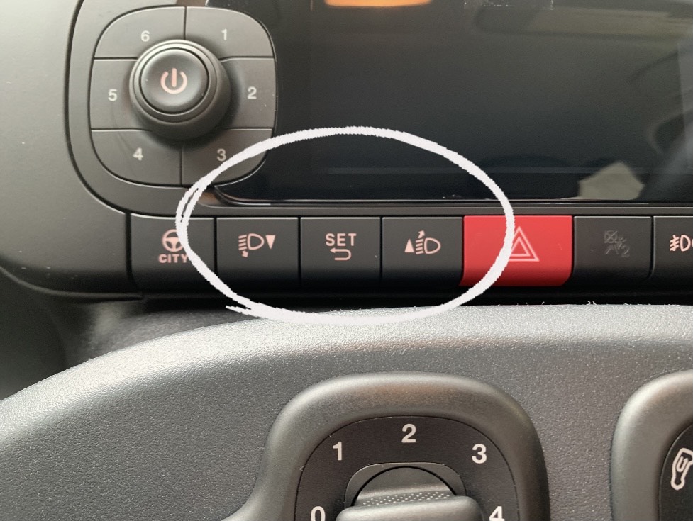 タイヤの空気圧リセット④｜フィアット／アバルト京都スタッフブログ