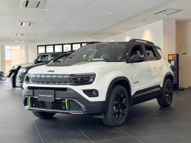 Avenger 4xe Hybrid