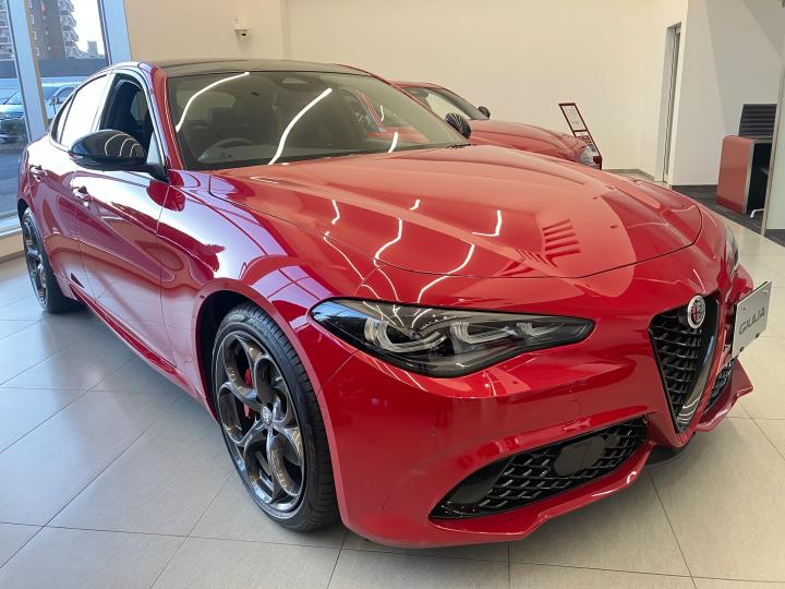GIULIA TRIBUTO ITALIANO