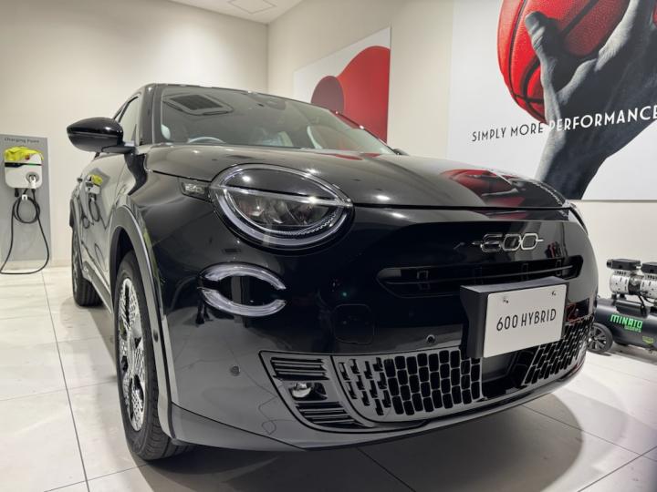 600 Hybrid NERO CINEMA