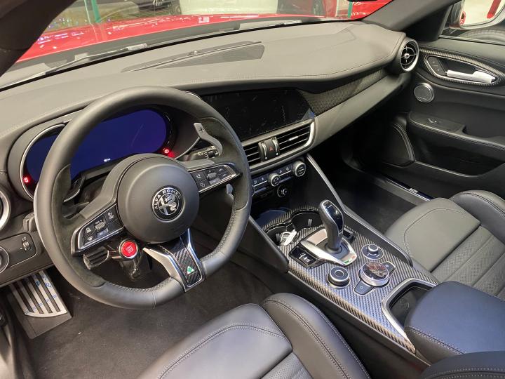 GIULIA QUADRIFOGLIO ESTREMA