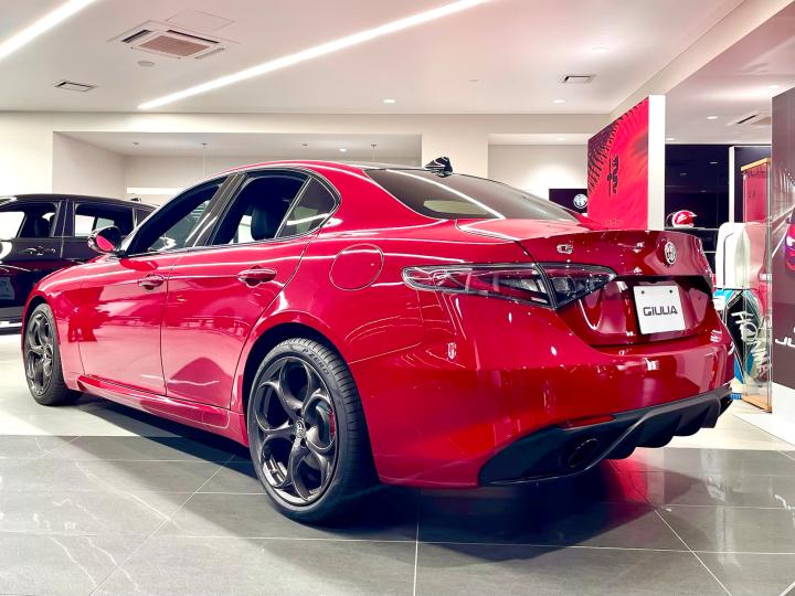 GIULIA TRIBUTO ITALIANO