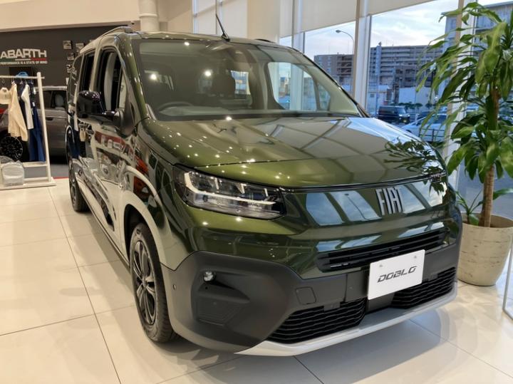 NEW DOBLÒ Maxi Green Color Edition