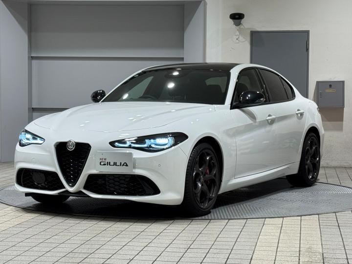 GIULIA TRIBUTO ITALIANO
