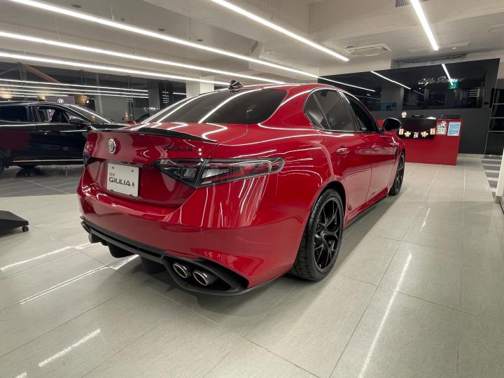 GIULIA QUADRIFOGLIO ESTREMA