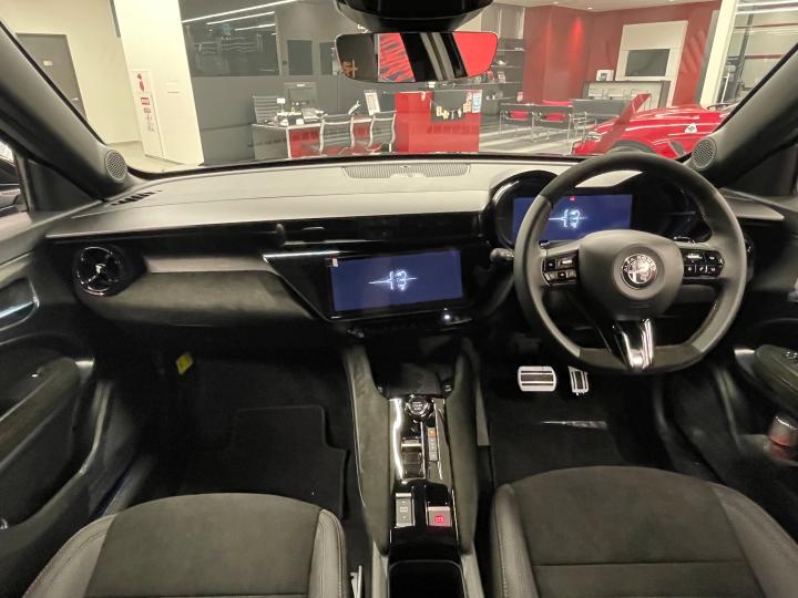 JUNIOR Ibrida INTENSA