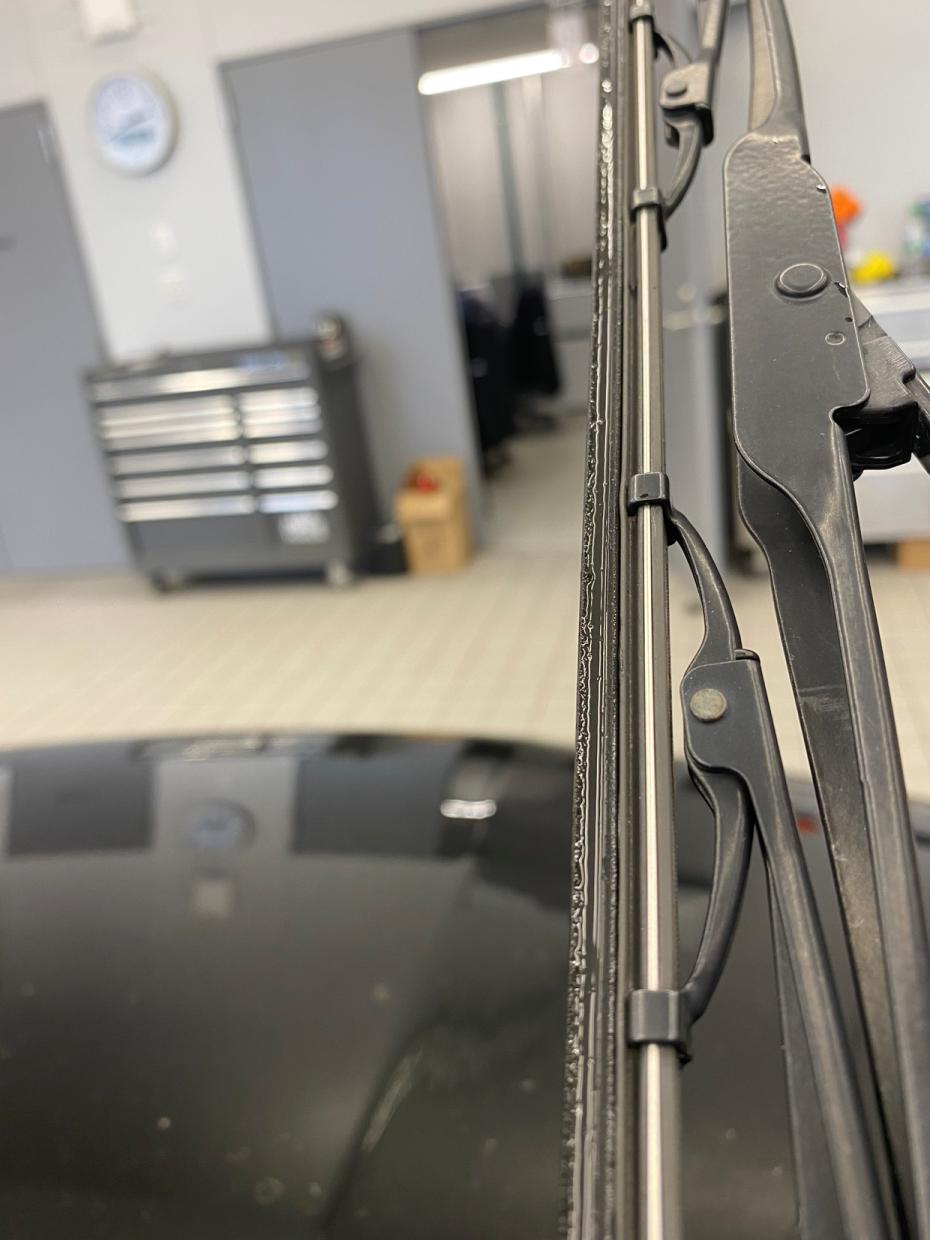 ワイパー交換時期のご説明 ジープ新百合ヶ丘スタッフブログ Jeep Official Dealer Site