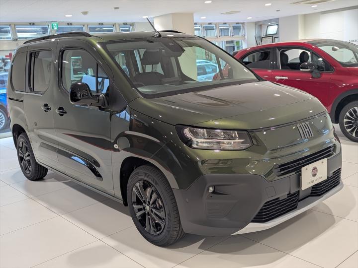 NEW DOBLÒ Green Color Edition