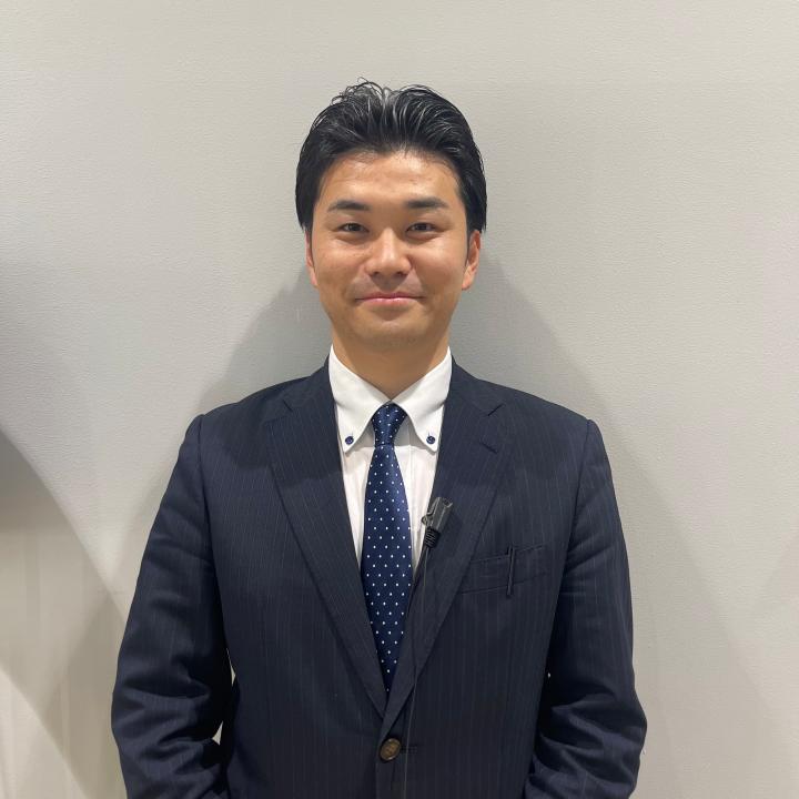 セールススタッフ 市川　貴大