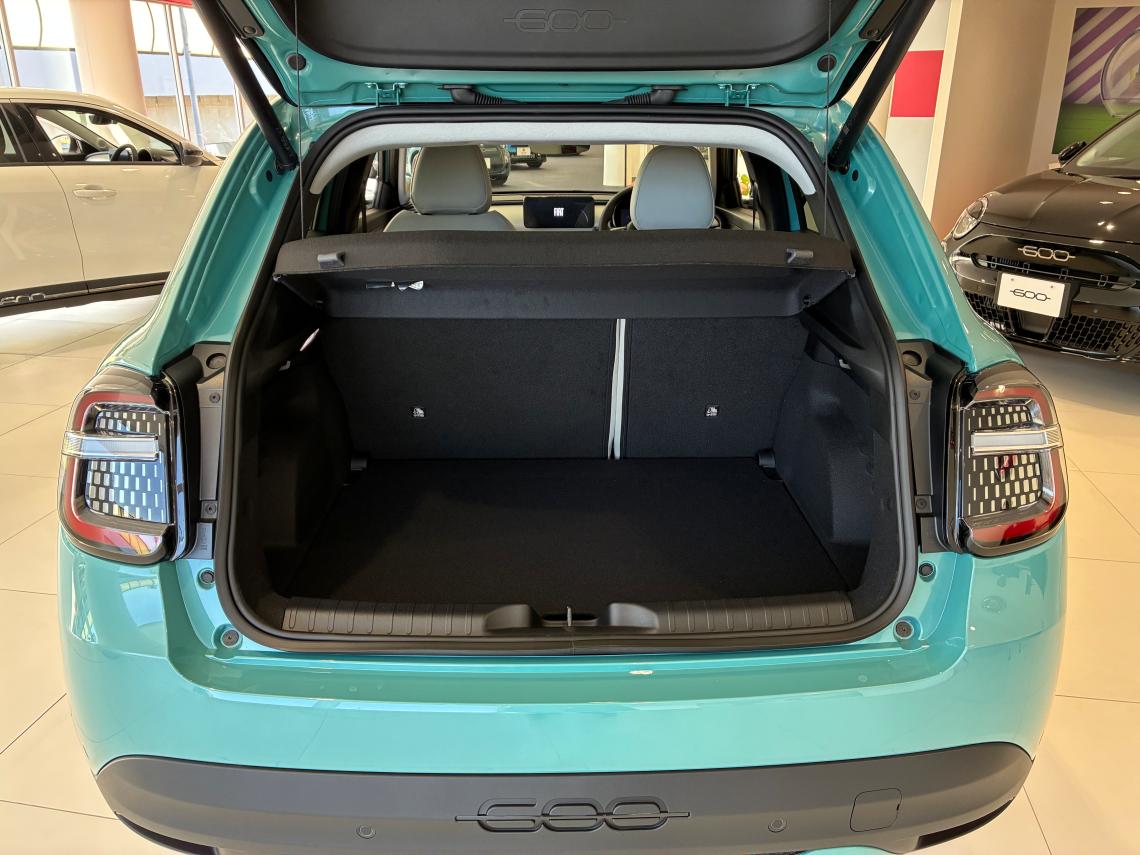 FIAT 600 Hybrid ラゲッジスペース紹介｜フィアット／アバルト横浜町田