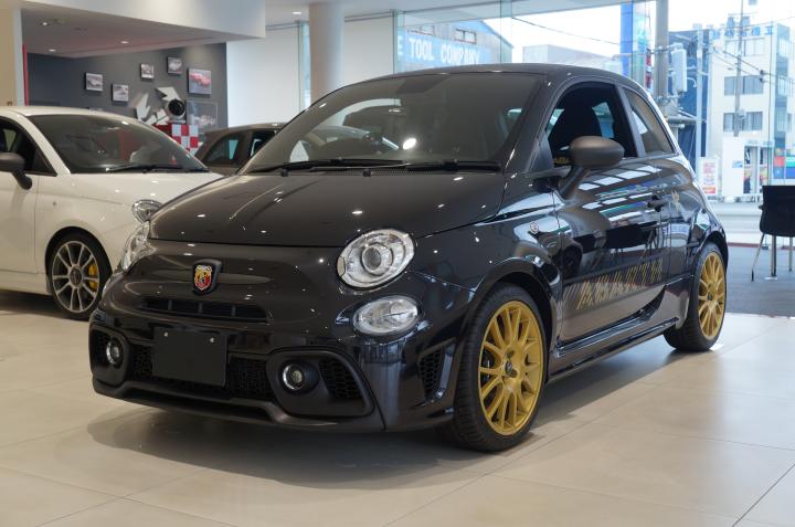 ABARTH 695 75° ANNIVERSARIO