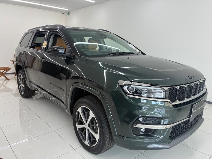 Commander Track Edition