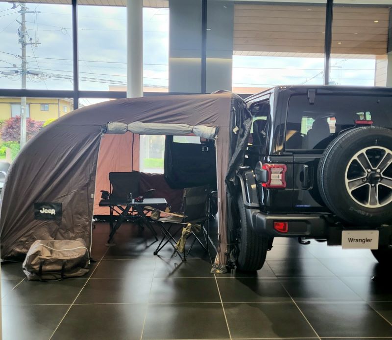 ジープ 純正品 カーサイドタープ エアフレーム NEW カーサイドタープ｜ジープ盛岡スタッフブログ｜Jeep Official