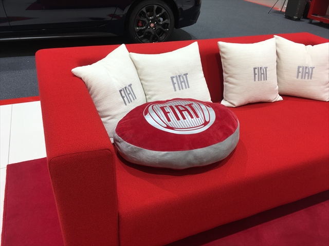 FIAT ペットグッズのご紹介｜フィアット／アバルト小山スタッフ
