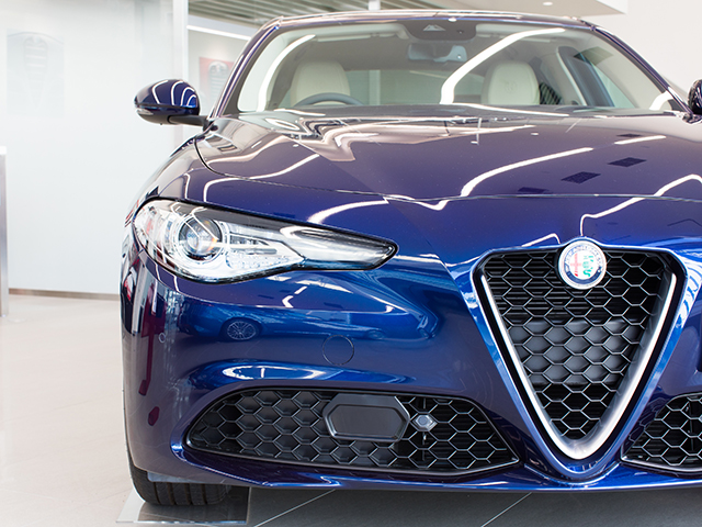 どちらのブルー｜アルファ ロメオ心斎橋スタッフブログ｜Alfa Romeo