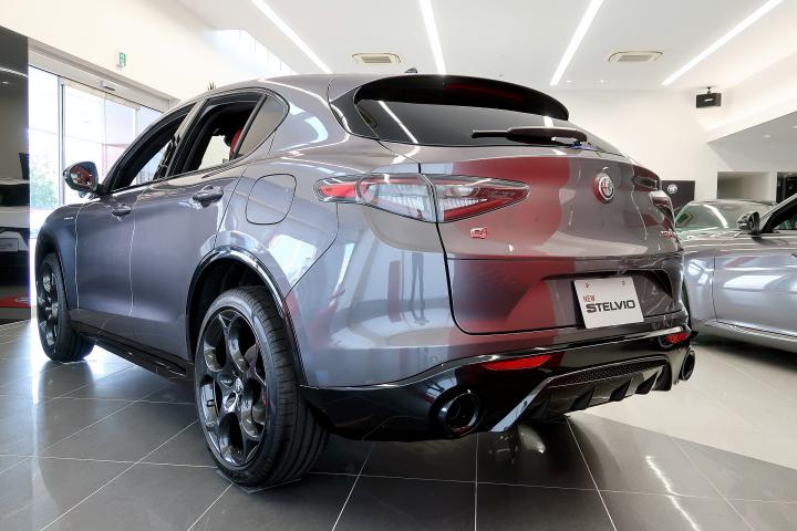 STELVIO 2.2 TURBO DIESEL Q4 VELOCE