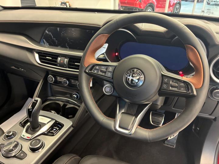 STELVIO 2.0 TURBO Q4 INTENSA