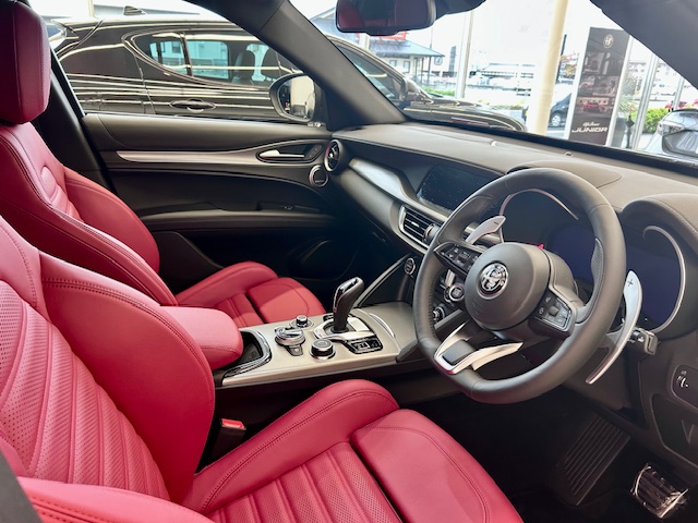 STELVIO 2.0 TURBO Q4 VELOCE