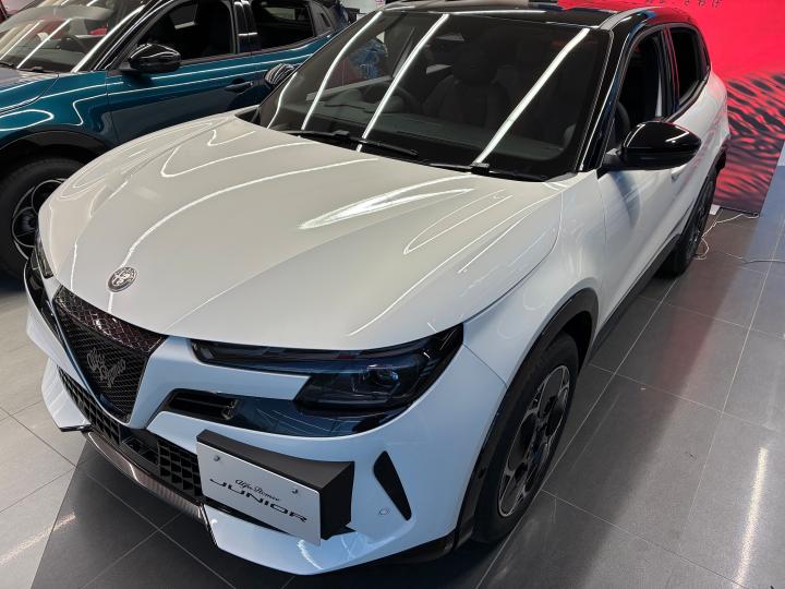 JUNIOR Ibrida Edizione Bianco