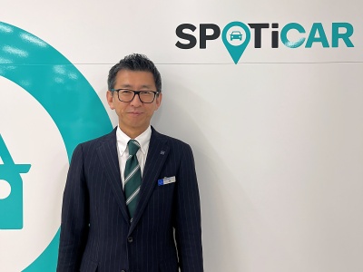 セールススタッフ 林 英治