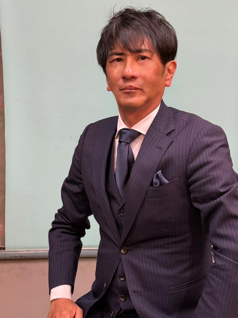 セールススタッフ 松下力也