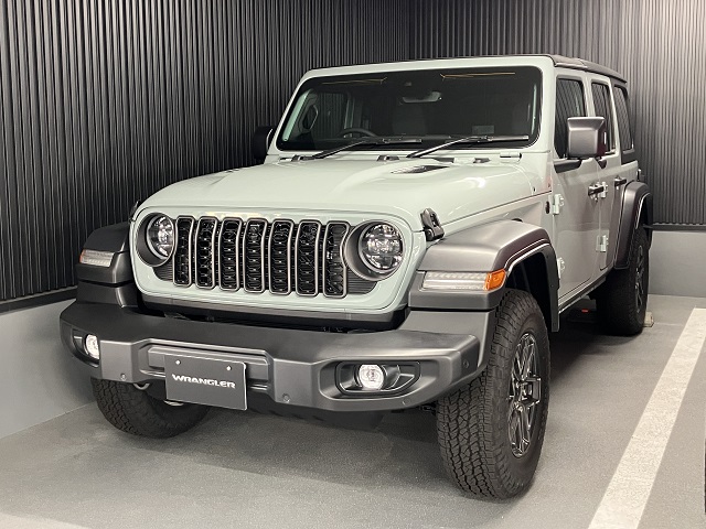 Wrangler（JL） Limited Edition with Sunrider Flip Top for Hardtop