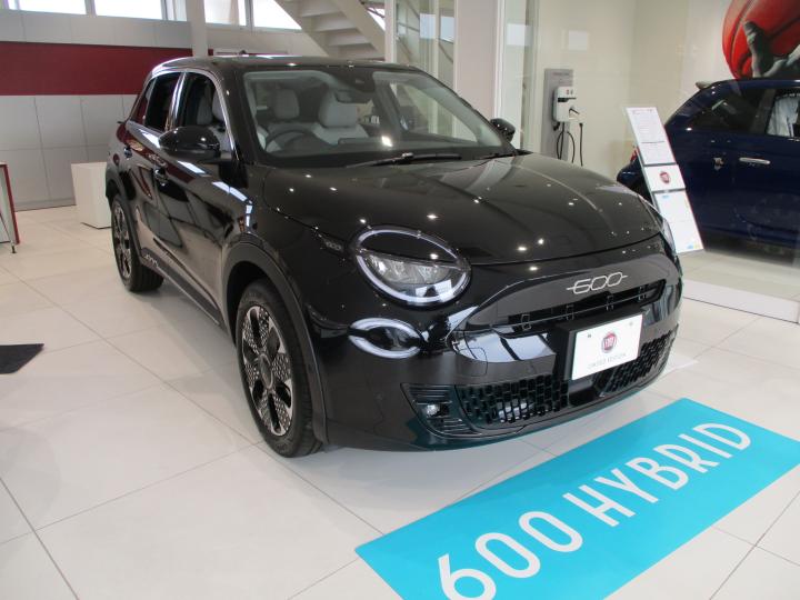 600 Hybrid NERO CINEMA