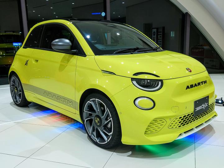 ABARTH 500e Scorpionissima Hatchback