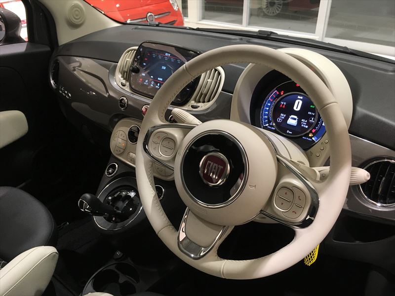 FIAT 500 Twin Air Dolcevita 】 内装のご案内です。｜フィアット