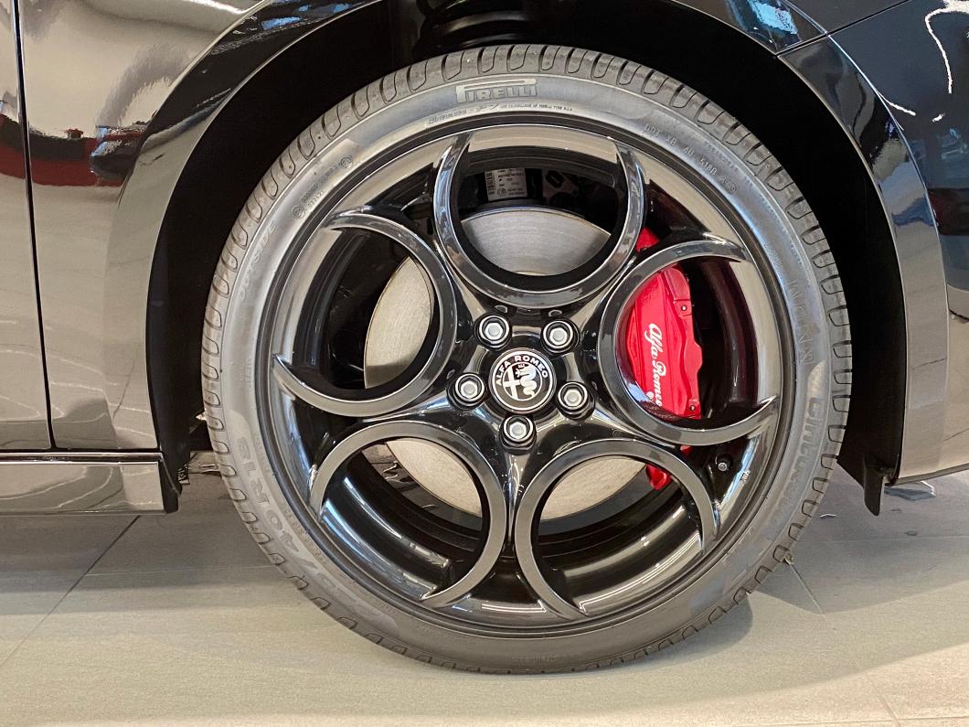 黒のジュリエッタ展示中です。｜アルファ ロメオ西宮スタッフブログ