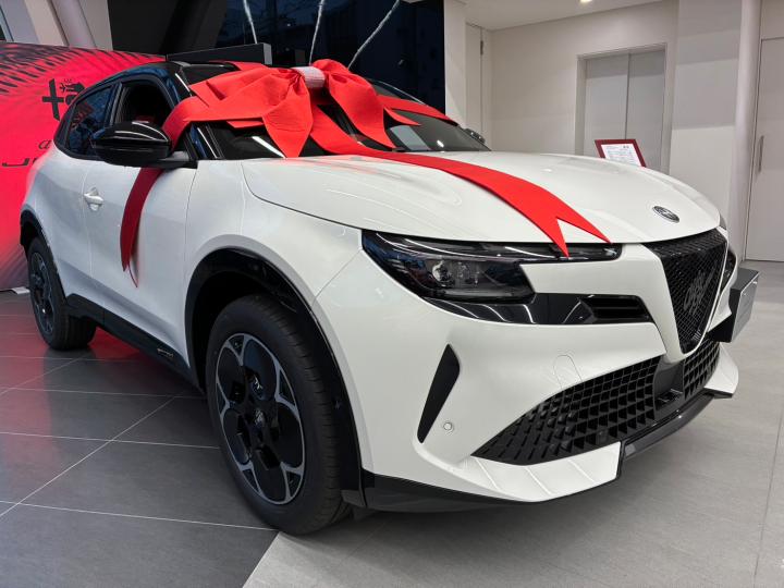 JUNIOR Ibrida Edizione Bianco