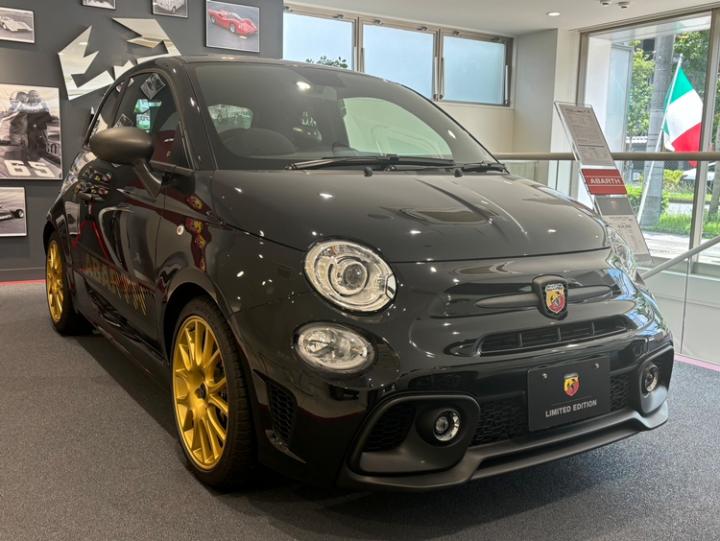 ABARTH 695 75° ANNIVERSARIO