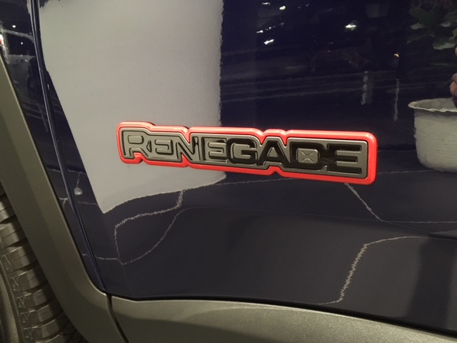 jeep 純正 リアゲート ジープラングラー レネゲートエンブレム jeep 純正 リアゲート ジープラングラー レネゲートエンブレム - メルカリ