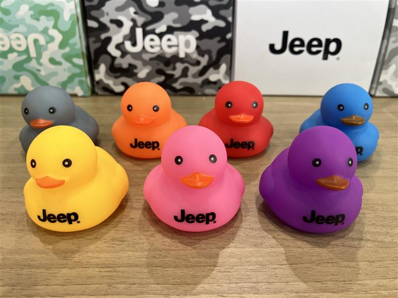 7色セットのJeepダック｜ジープ岡崎スタッフブログ｜Jeep Official